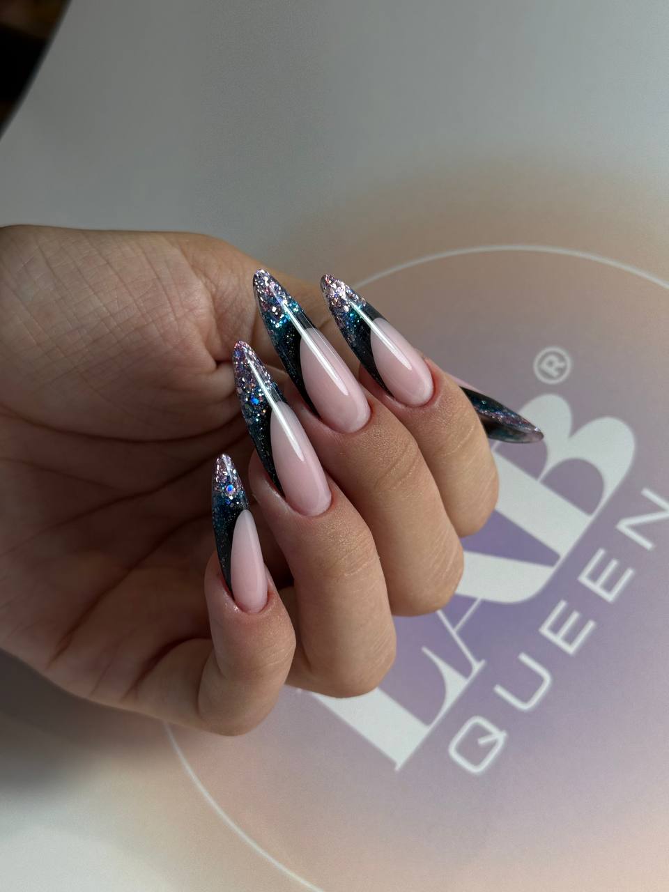 LAB Queen Nail-Art — Detail